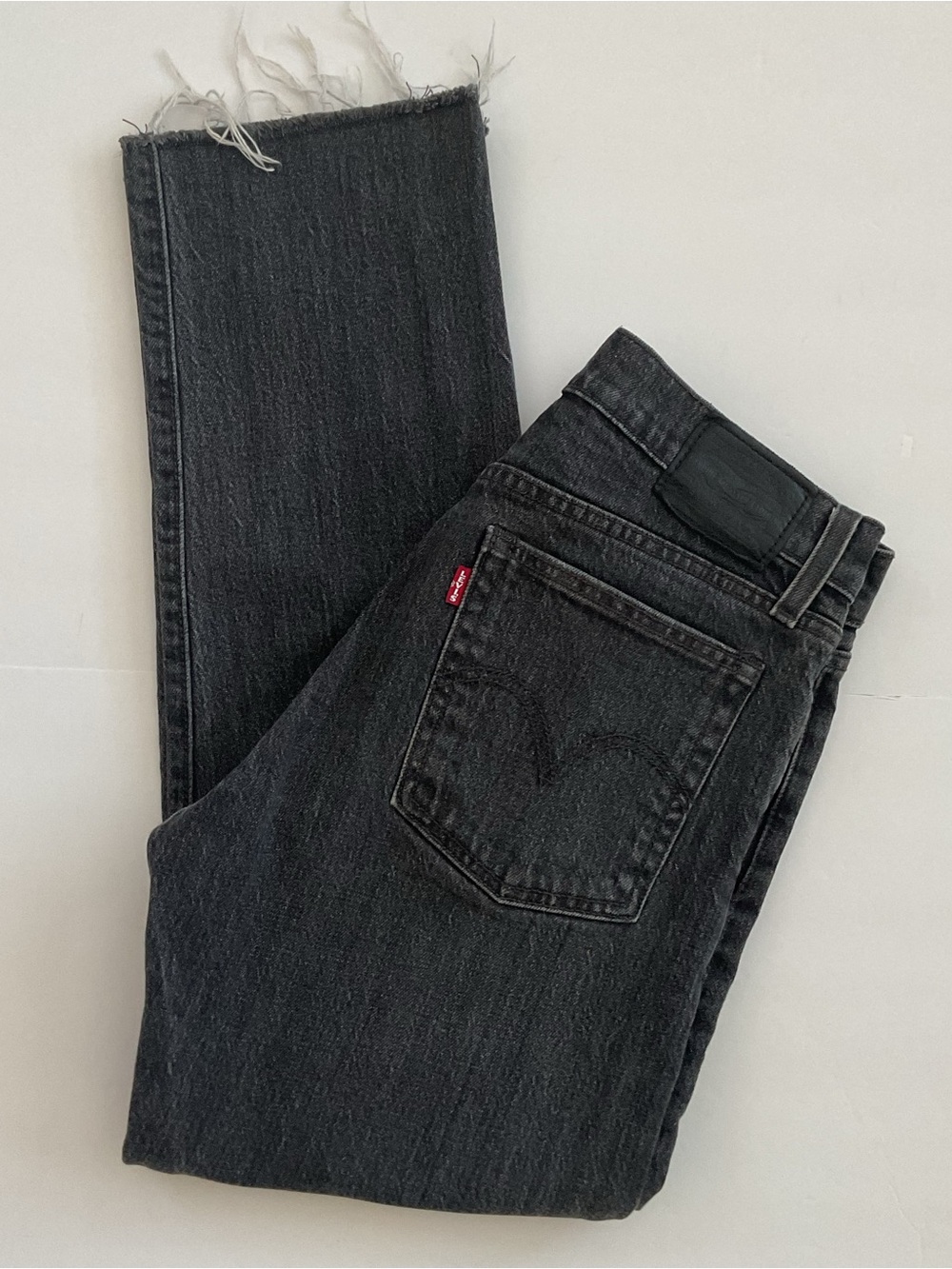 Levi’s Premium Wedgie Straight Jeans Raw Hem Button Fly Black 26